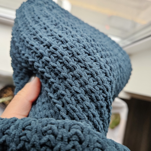 Dark Teal Green Chunky Cable Knit Sweater - Picture 7 of 7